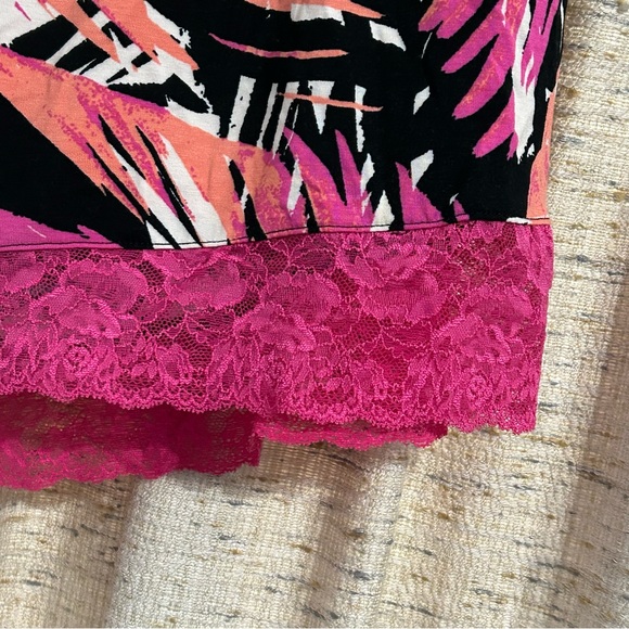 Torrid Sleep Lounge Super Soft Lace Trim Short - 4X - Picture 2 of 8